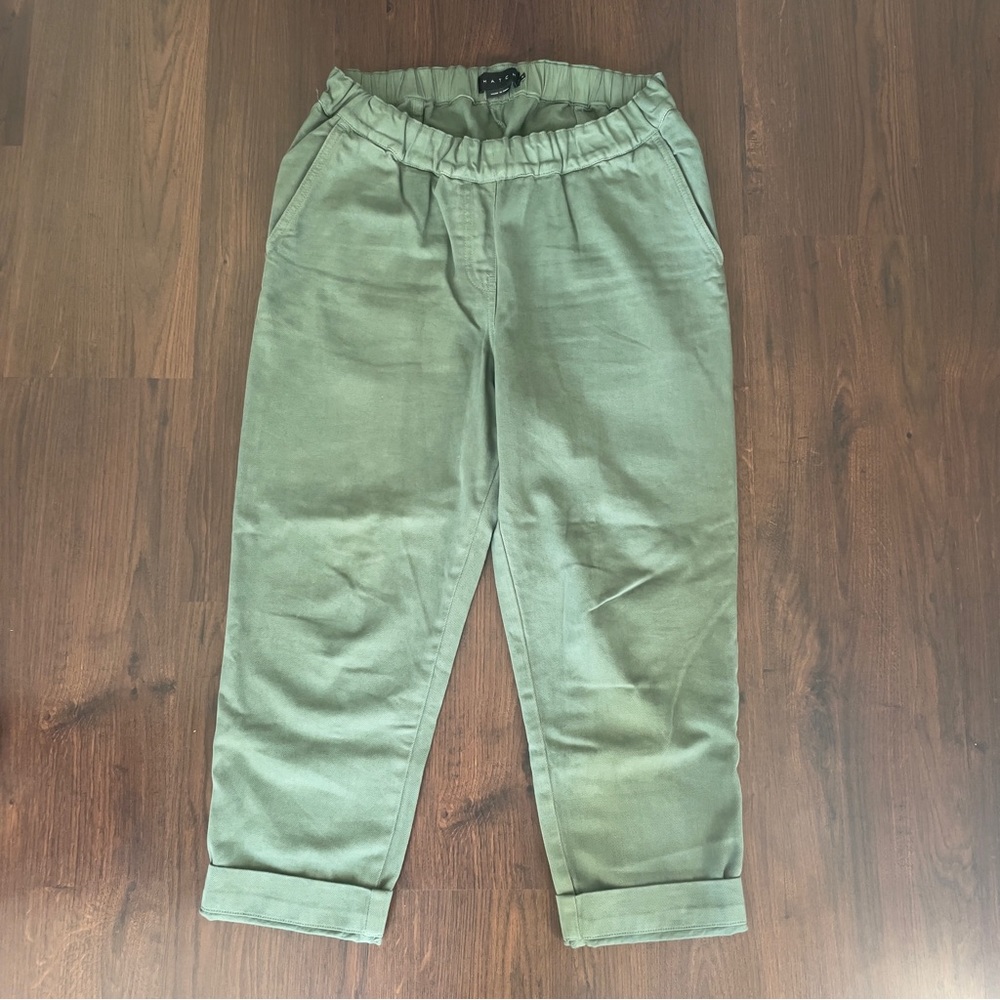 Hatch maternity Pants. Color green Size 2